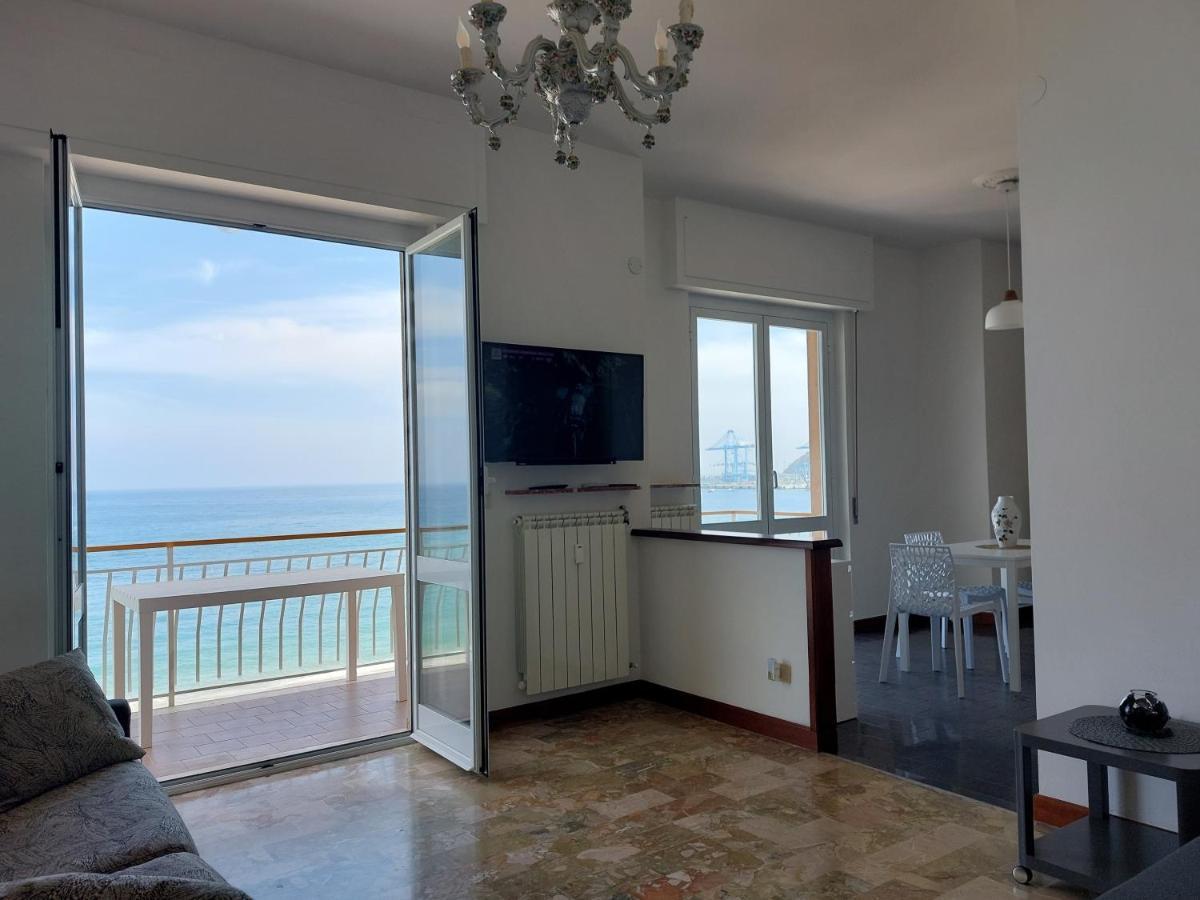Maremare, Really On The Beach, With Private Parking Savona Exterior foto